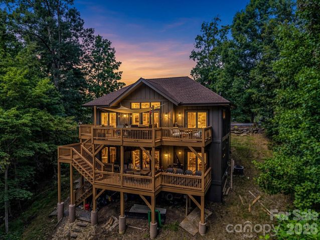274 Hawks Nest Trail, Lake Lure, NC 28746
