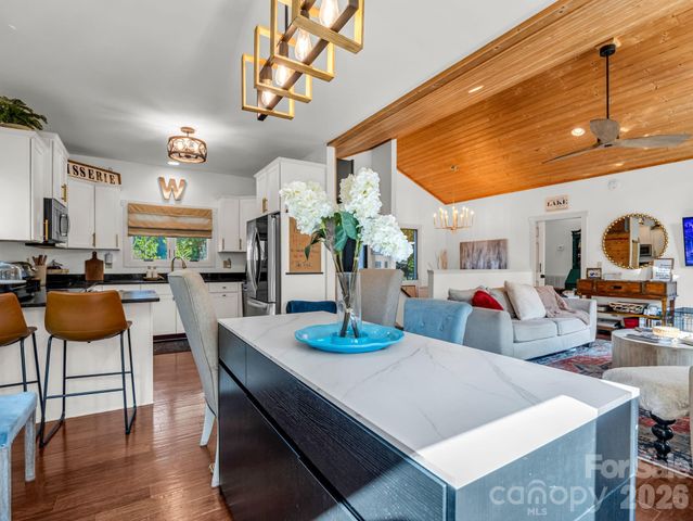 274 Hawks Nest Trail, Lake Lure, NC 28746