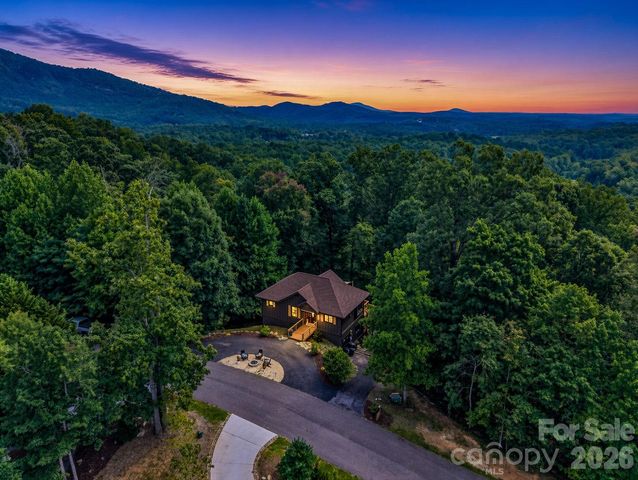 274 Hawks Nest Trail, Lake Lure, NC 28746