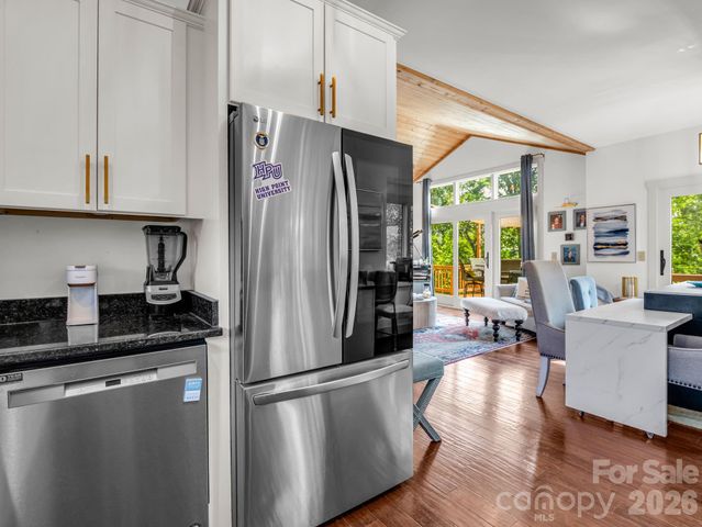 274 Hawks Nest Trail, Lake Lure, NC 28746