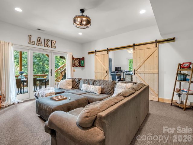 274 Hawks Nest Trail, Lake Lure, NC 28746