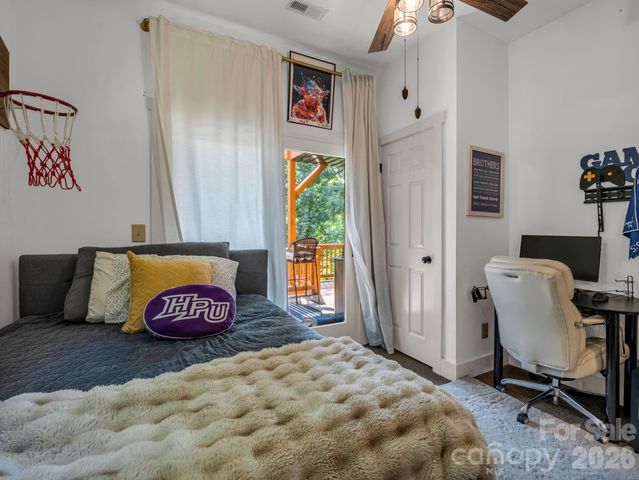 274 Hawks Nest Trail, Lake Lure, NC 28746