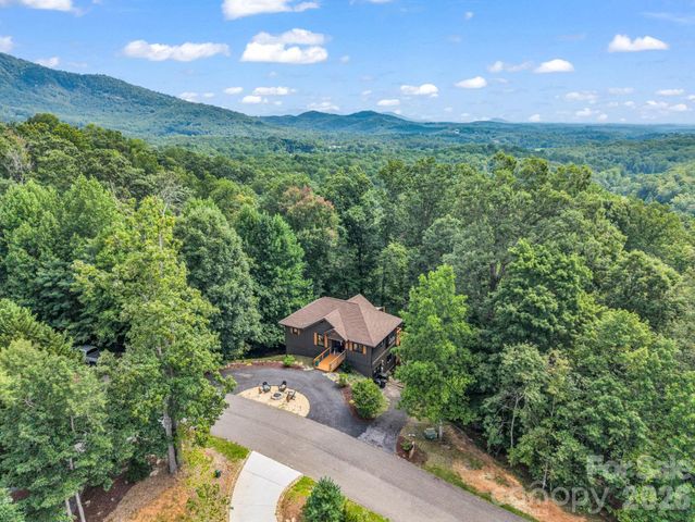 274 Hawks Nest Trail, Lake Lure, NC 28746
