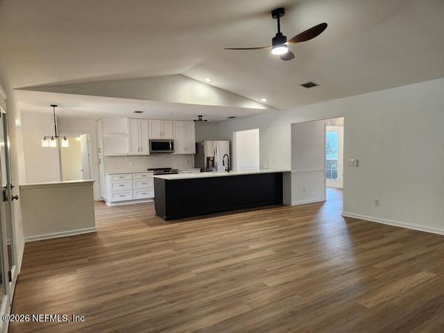 1424 PANTHER RUN Road, Jacksonville, FL 32225