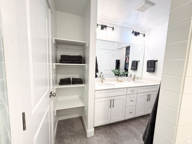 4604 W WILSON PEAK LN, Herriman, UT 84096