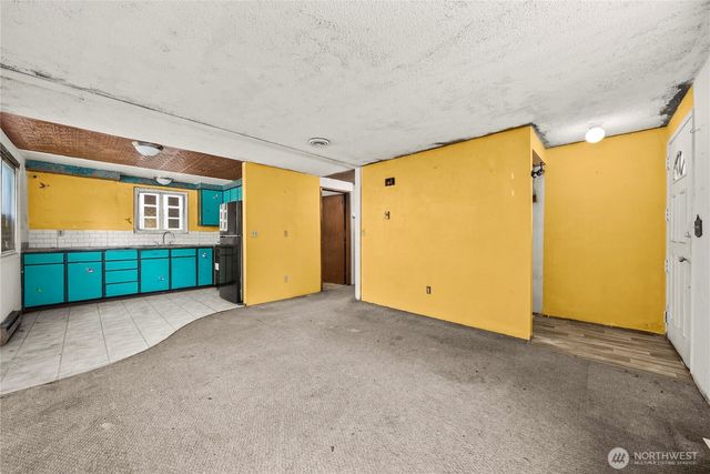 6919 Carleton Avenue S, Seattle, WA 98108