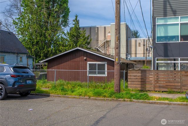 6919 Carleton Avenue S, Seattle, WA 98108