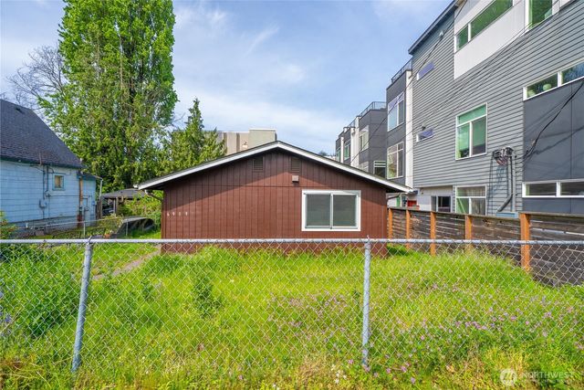 6919 Carleton Avenue S, Seattle, WA 98108