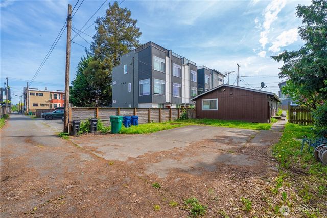 6919 Carleton Avenue S, Seattle, WA 98108