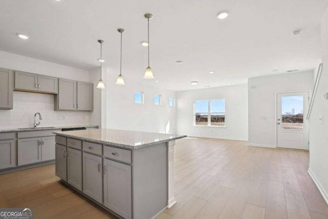 803 Nova Trail 10, Riverdale, GA 30274