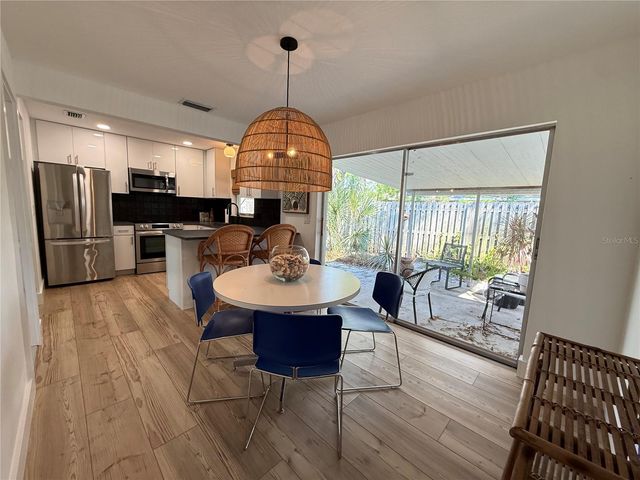 204 MINDY DRIVE 204, Largo, FL 33771