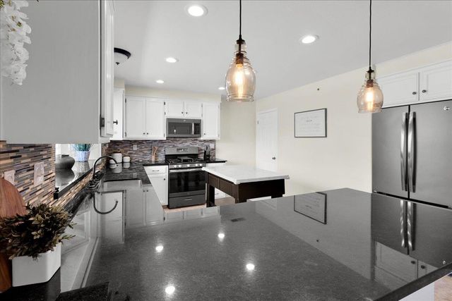 18595 Ranchito Del Rio Drive, Salinas, CA 93908