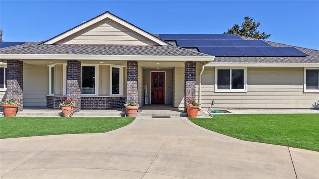 18595 Ranchito Del Rio Drive, Salinas, CA 93908