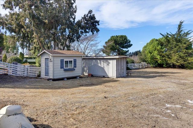 18595 Ranchito Del Rio Drive, Salinas, CA 93908