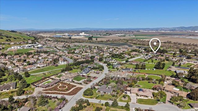 18595 Ranchito Del Rio Drive, Salinas, CA 93908