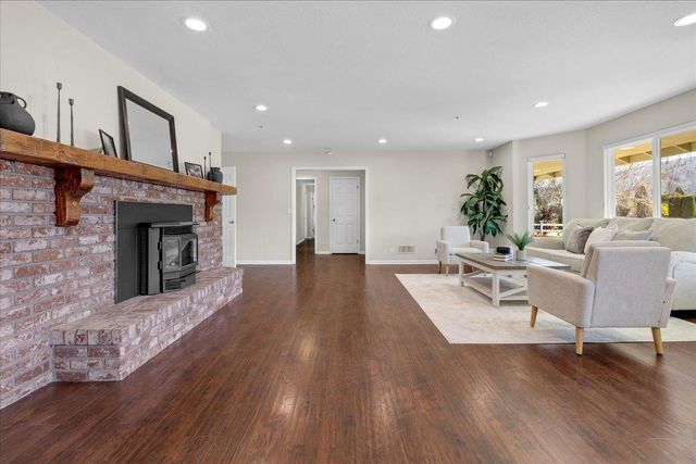 18595 Ranchito Del Rio Drive, Salinas, CA 93908