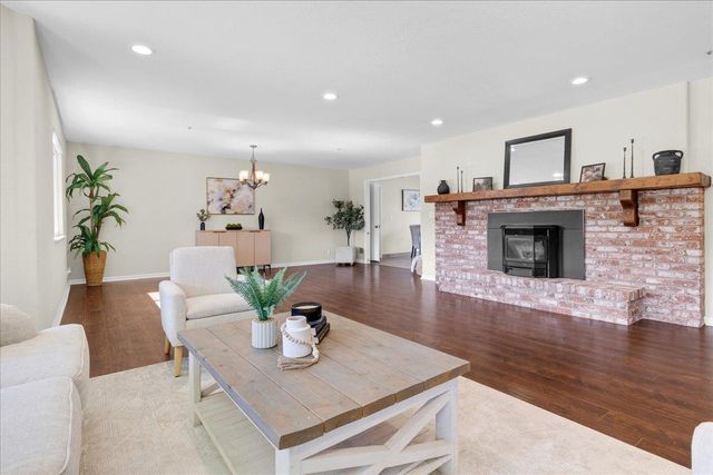 18595 Ranchito Del Rio Drive, Salinas, CA 93908