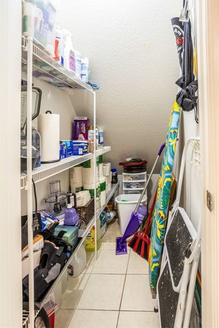 12591 Diamond Ridge Court, Clive, IA 50325