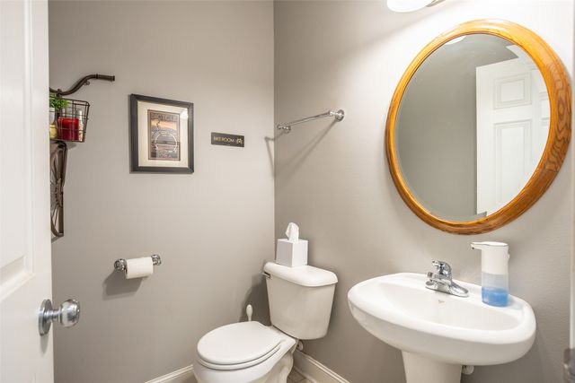 12591 Diamond Ridge Court, Clive, IA 50325