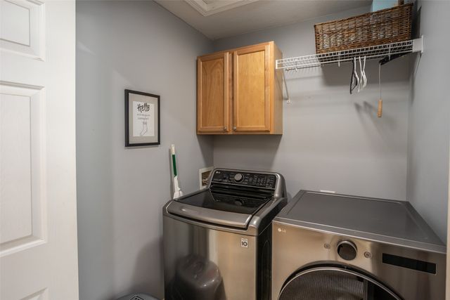 12591 Diamond Ridge Court, Clive, IA 50325