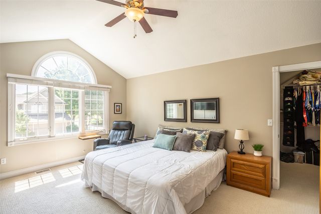 12591 Diamond Ridge Court, Clive, IA 50325