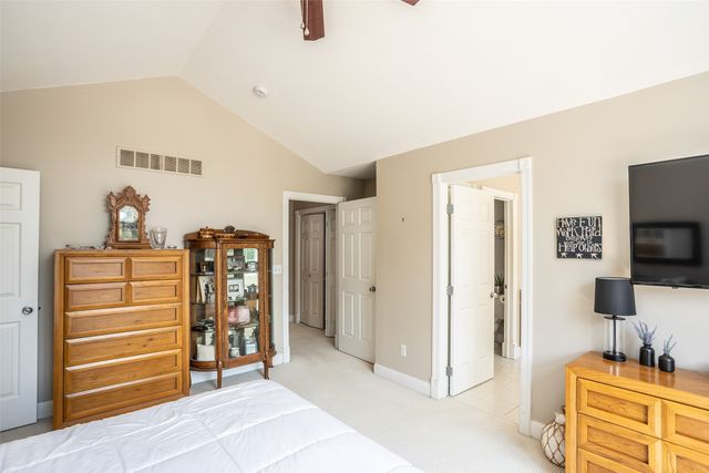 12591 Diamond Ridge Court, Clive, IA 50325