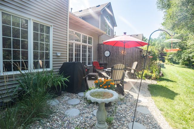 12591 Diamond Ridge Court, Clive, IA 50325