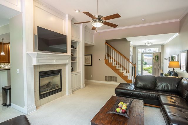 12591 Diamond Ridge Court, Clive, IA 50325