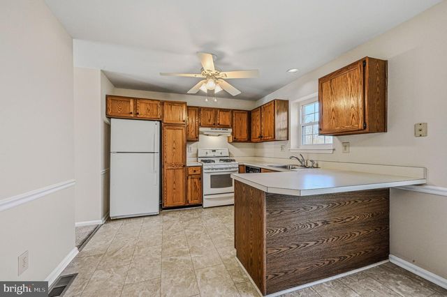 94 VICTORIA DR, Aston, PA 19014