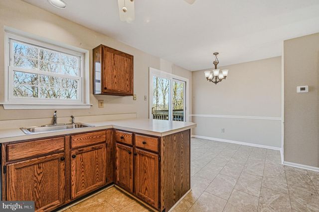 94 VICTORIA DR, Aston, PA 19014