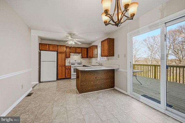 94 VICTORIA DR, Aston, PA 19014