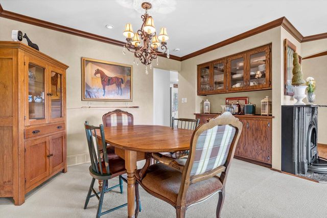 W246S6855 Maple Hill DRIVE, Waukesha, WI 53189