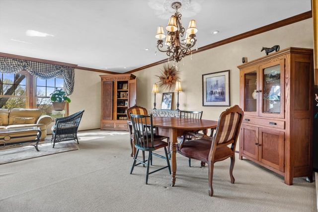 W246S6855 Maple Hill DRIVE, Waukesha, WI 53189