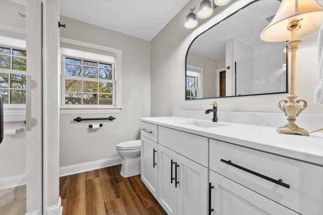 W246S6855 Maple Hill DRIVE, Waukesha, WI 53189