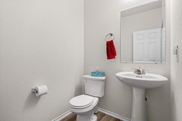 82 Snowy Plover LN, Leander, TX 78641