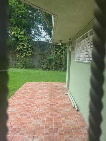 11173 NW 7th St 102-18, Miami, FL 33172