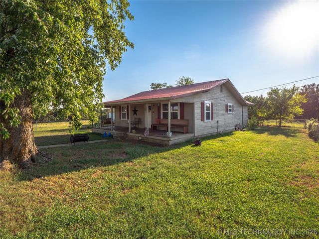 419000 E 1110 Road, Checotah, OK 74426