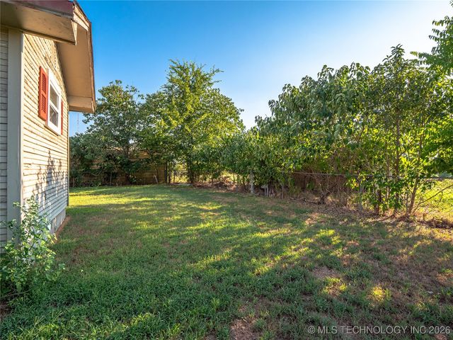 419000 E 1110 Road, Checotah, OK 74426