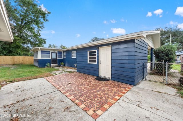 2443 IRONWOOD Drive, Jacksonville, FL 32216