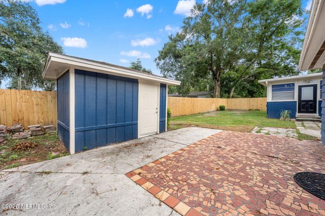 2443 IRONWOOD Drive, Jacksonville, FL 32216