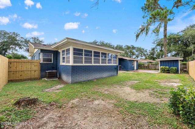 2443 IRONWOOD Drive, Jacksonville, FL 32216