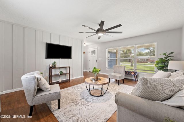 2443 IRONWOOD Drive, Jacksonville, FL 32216