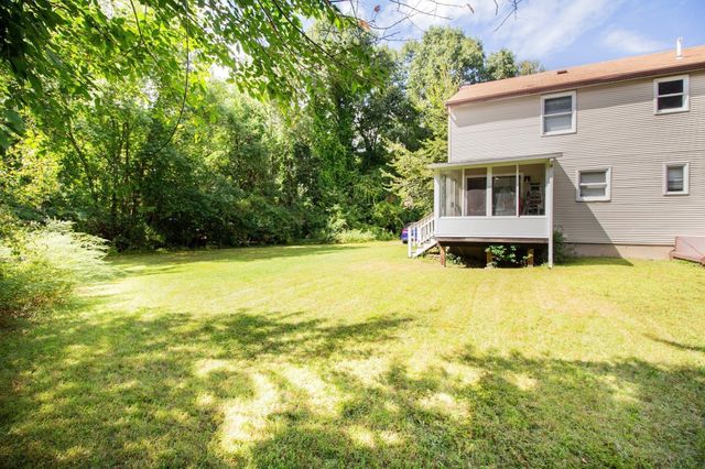 627 Pulaski right, Bellingham, MA 02019