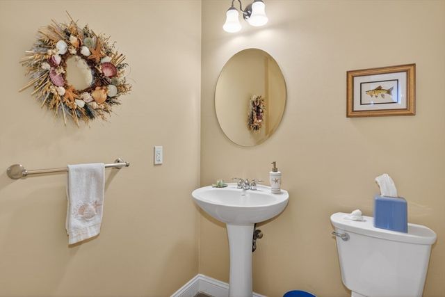 20 Glacier Way 20, Holliston, MA 01746