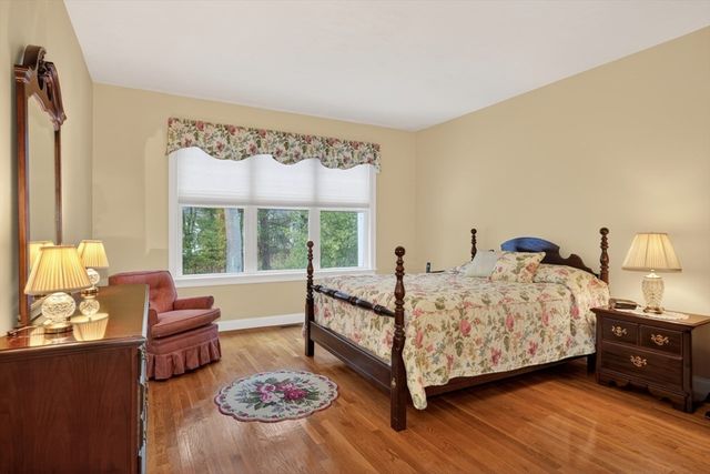 20 Glacier Way 20, Holliston, MA 01746