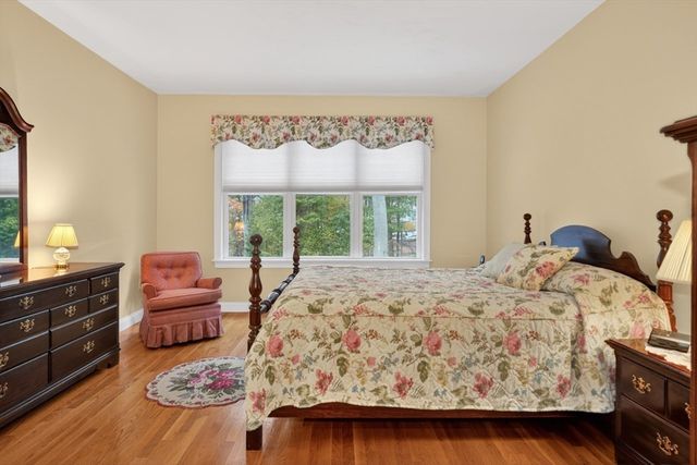 20 Glacier Way 20, Holliston, MA 01746