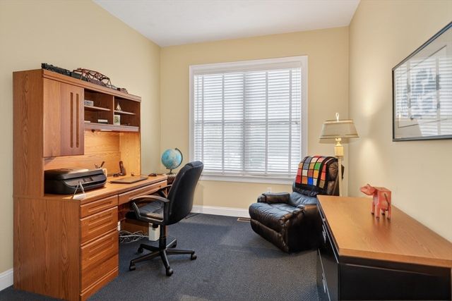 20 Glacier Way 20, Holliston, MA 01746