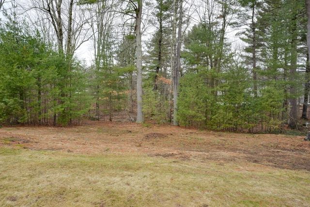 20 Glacier Way 20, Holliston, MA 01746