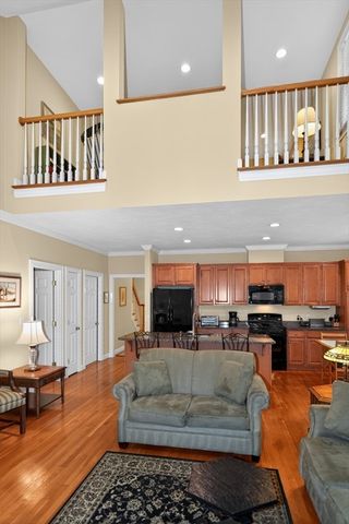 20 Glacier Way 20, Holliston, MA 01746