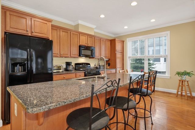 20 Glacier Way 20, Holliston, MA 01746